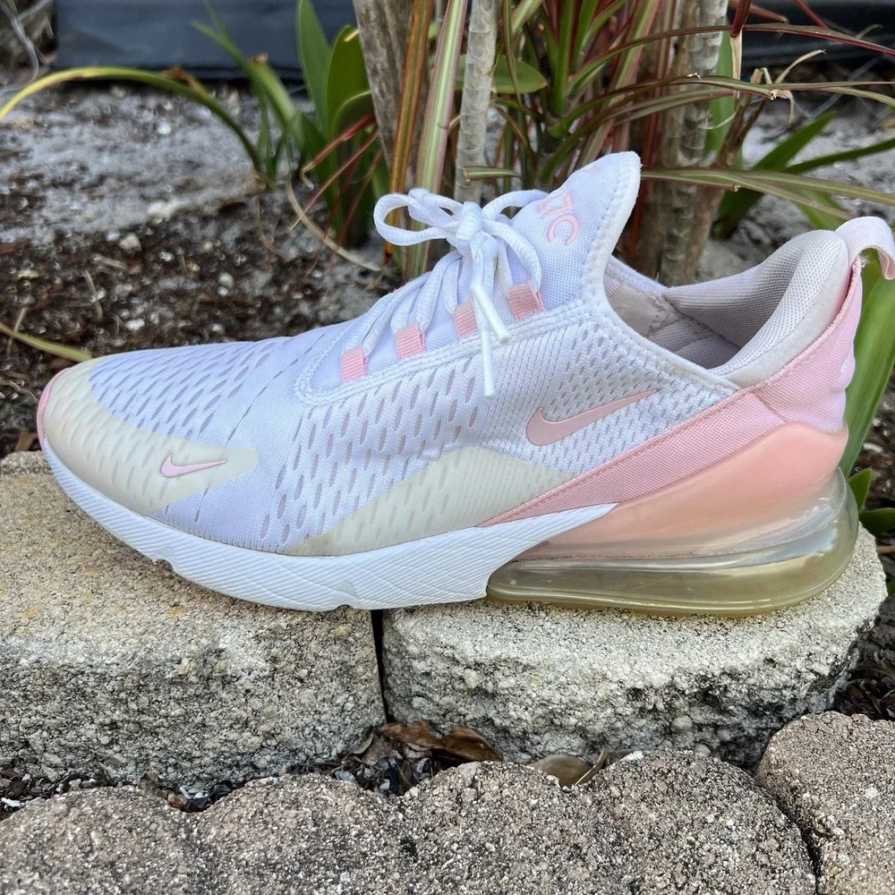 Nike Air Max 270 Womens Size 11 Athletic Running Shoes Sneakers FJ4575-100 White